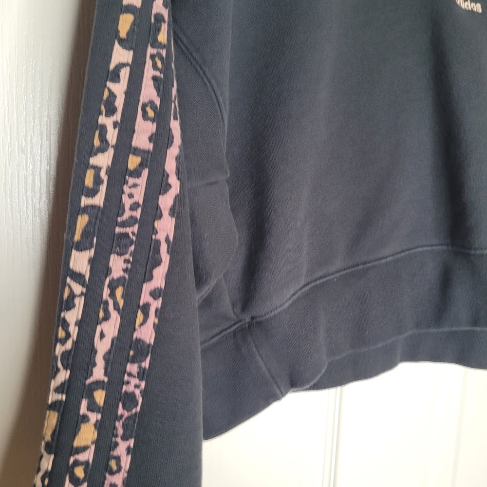 adidas Originals Gold Logo Women's Cropped Hoodie Black Leopard Print Fleece M - Picture 5 of 9